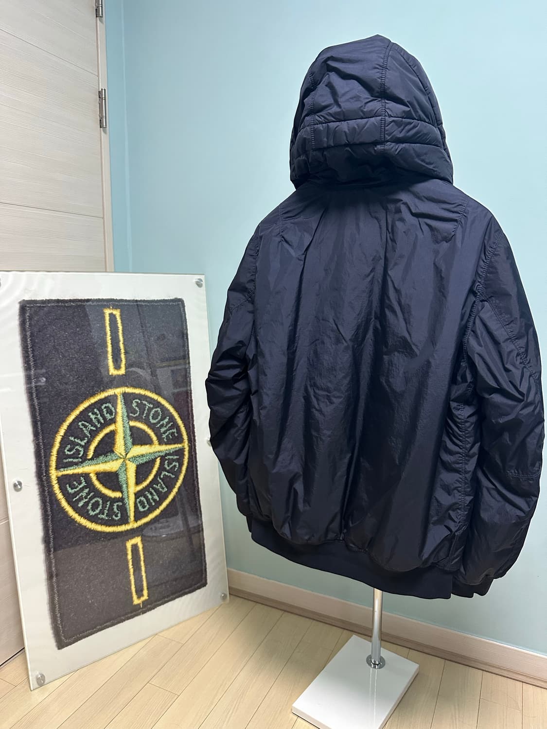 스톤아일랜드 크링클랩스 프리마로프트24Fw 네이비M사이즈 새상품급 상품이미지4