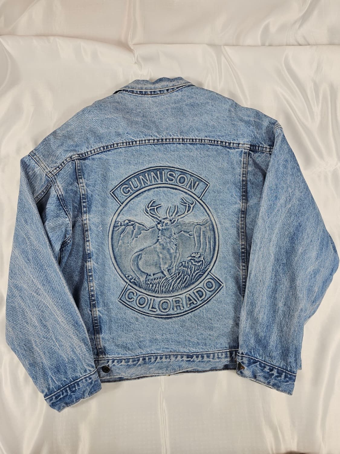 tyca엠보싱데님자켓 상품이미지1