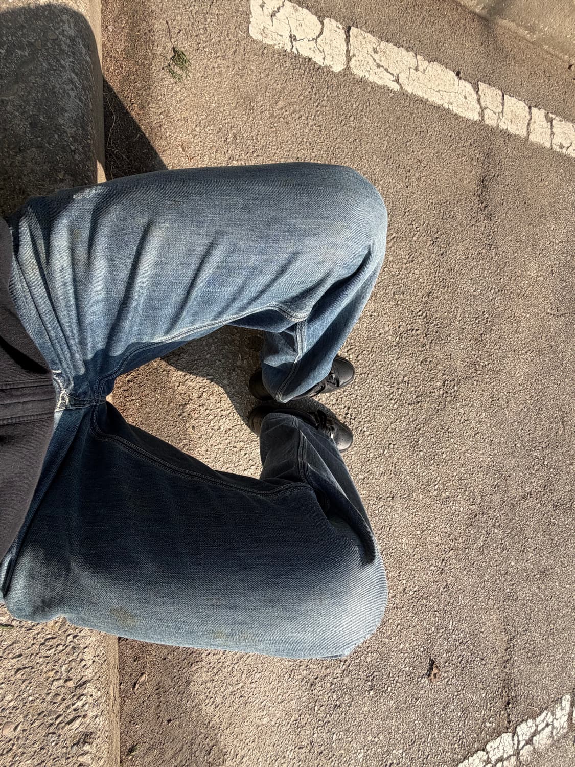 32) 디젤 빈티지 워싱 자수 데님팬츠 상품이미지1