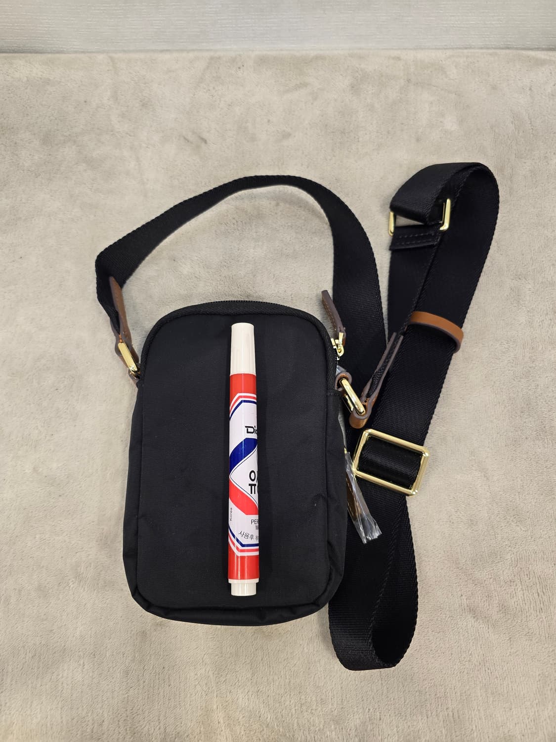 새상품) 브릭스 블랙 폰백 크로스백 상품이미지3