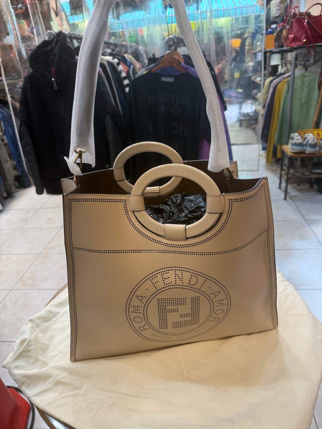 20ss 정품 펜디 런어웨이 2way백 새 가방 팝니다 상품이미지1