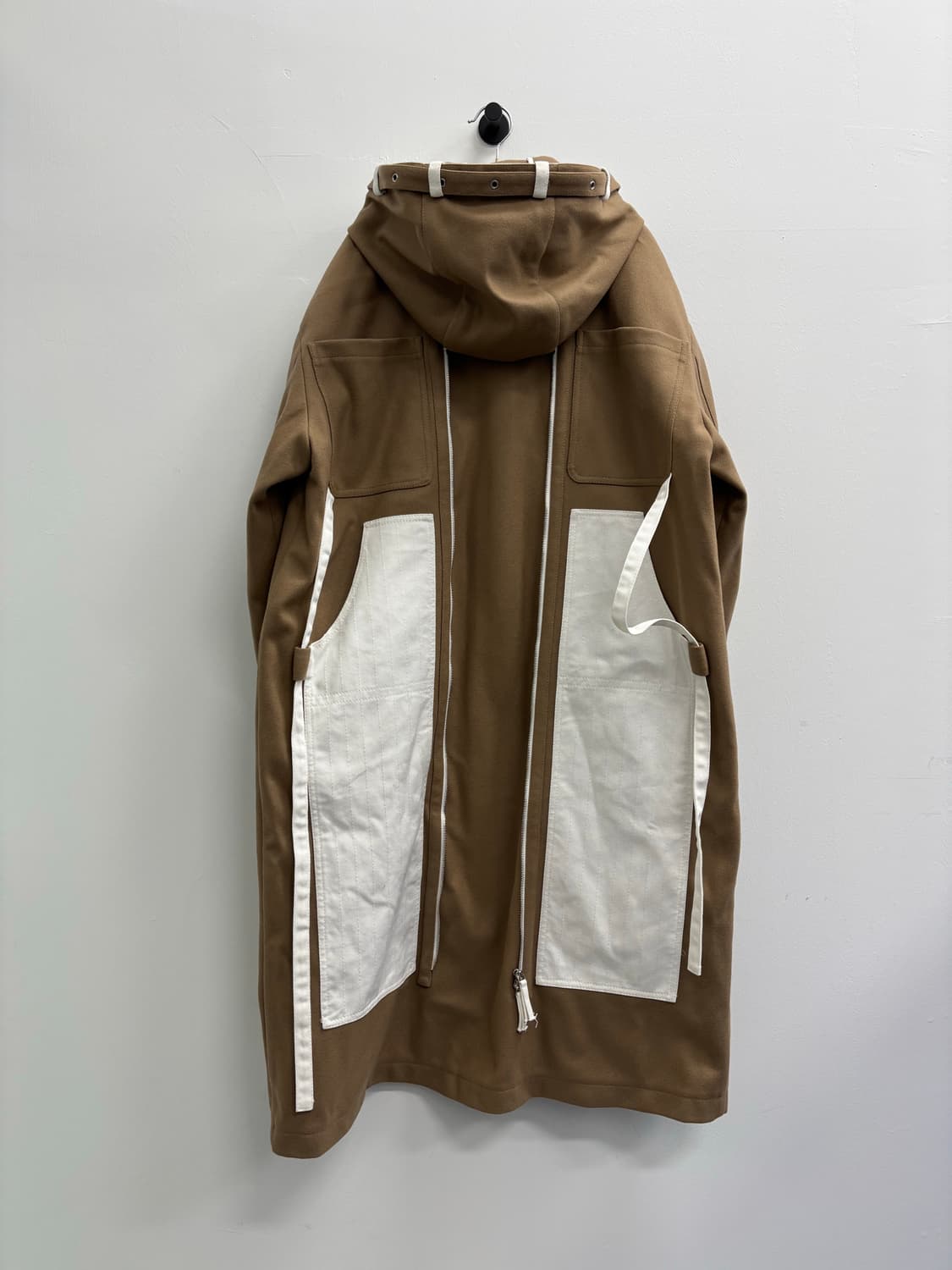 쿠시코크(KUSIKOHC) 23SS 'Fantasy' 런웨이 패널 파카 상품이미지4