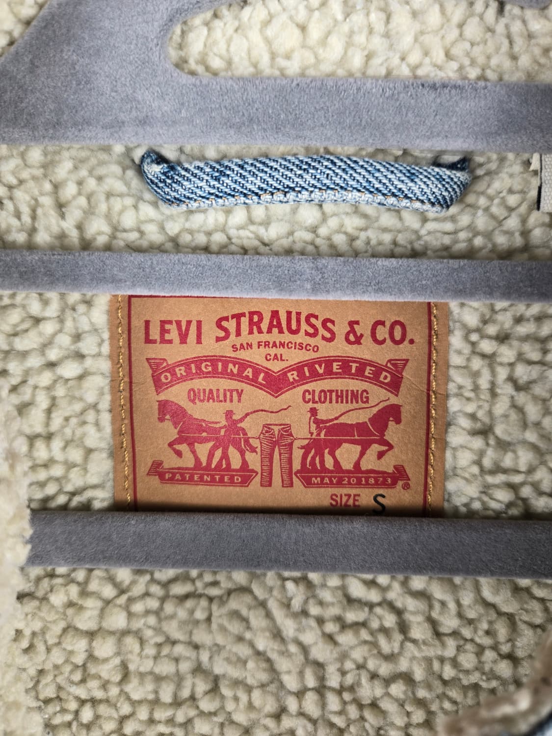 [무료배송]리바이스 S 여성 오버핏 양털 안감 데님 트러커 자켓 청자켓 상품이미지8