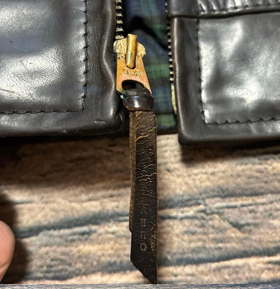 에어로 레더 하이웨이맨 40 사이즈 판매합니다. 상품이미지4