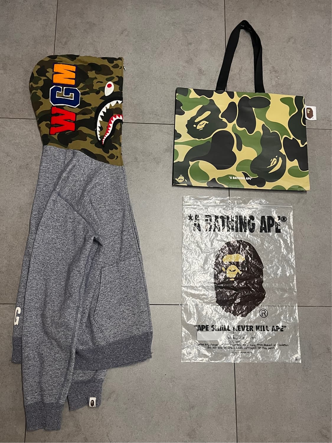 베이프 반카모 사크 후드집업 상품이미지1