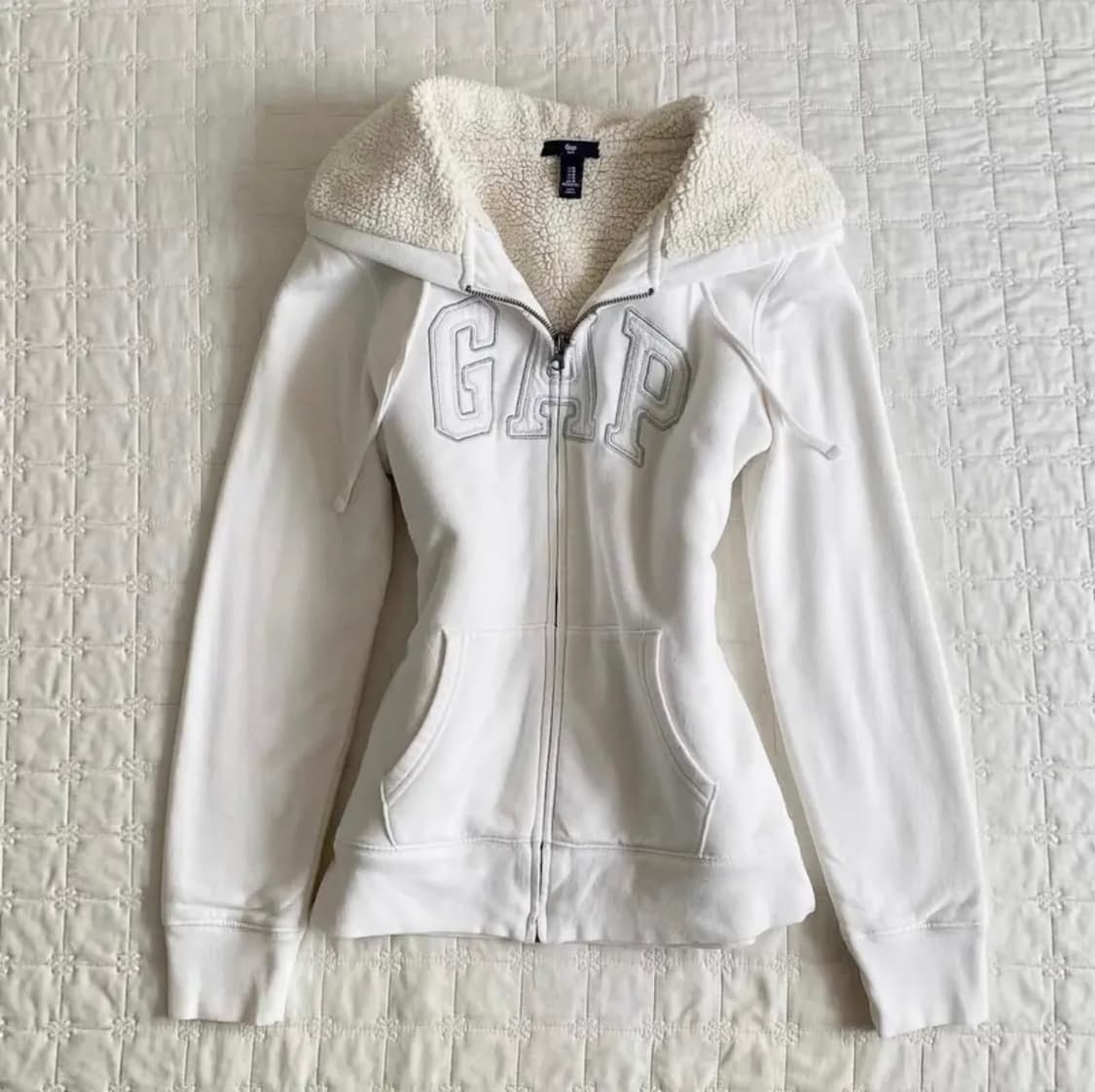 Gap 슬림핏 후드집업 상품이미지1