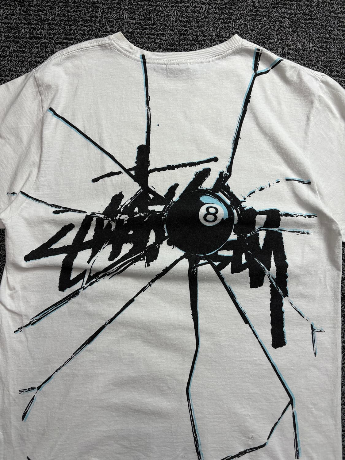 스투시 에잇볼 쉐터드 화이트 박시핏 티셔츠 2050 상품이미지1