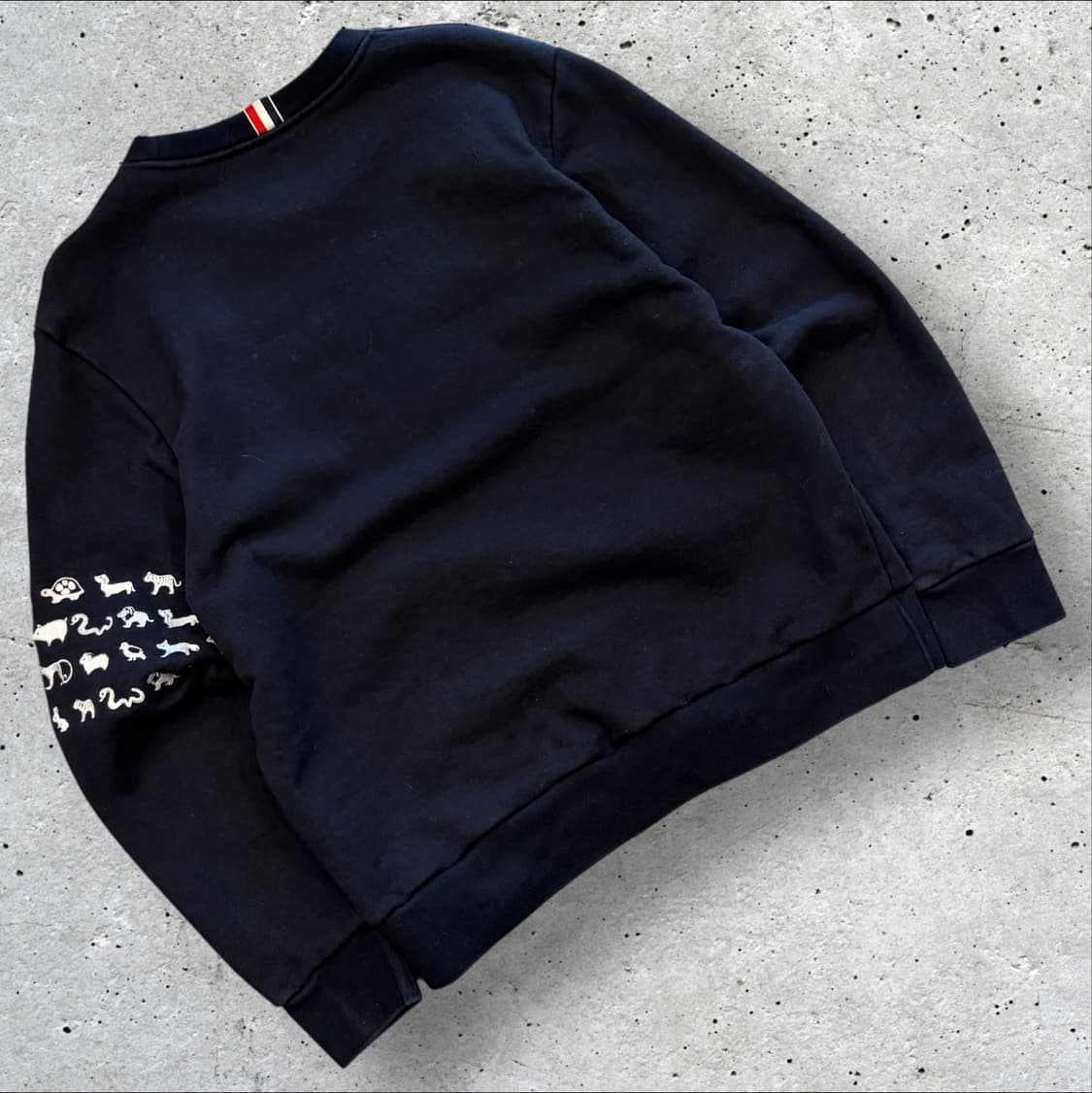 [4] 톰브라운 네이비 애니멀 자수 스웻 맨투맨 D252 상품이미지2