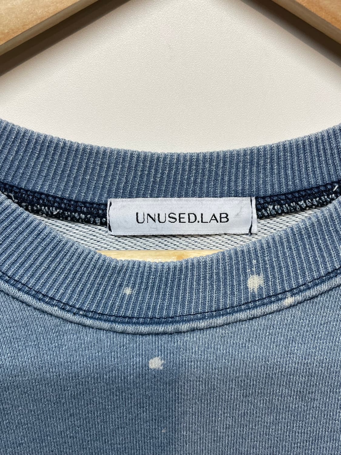 UNUSED LAB 데님 워싱 맨투맨 상품이미지7