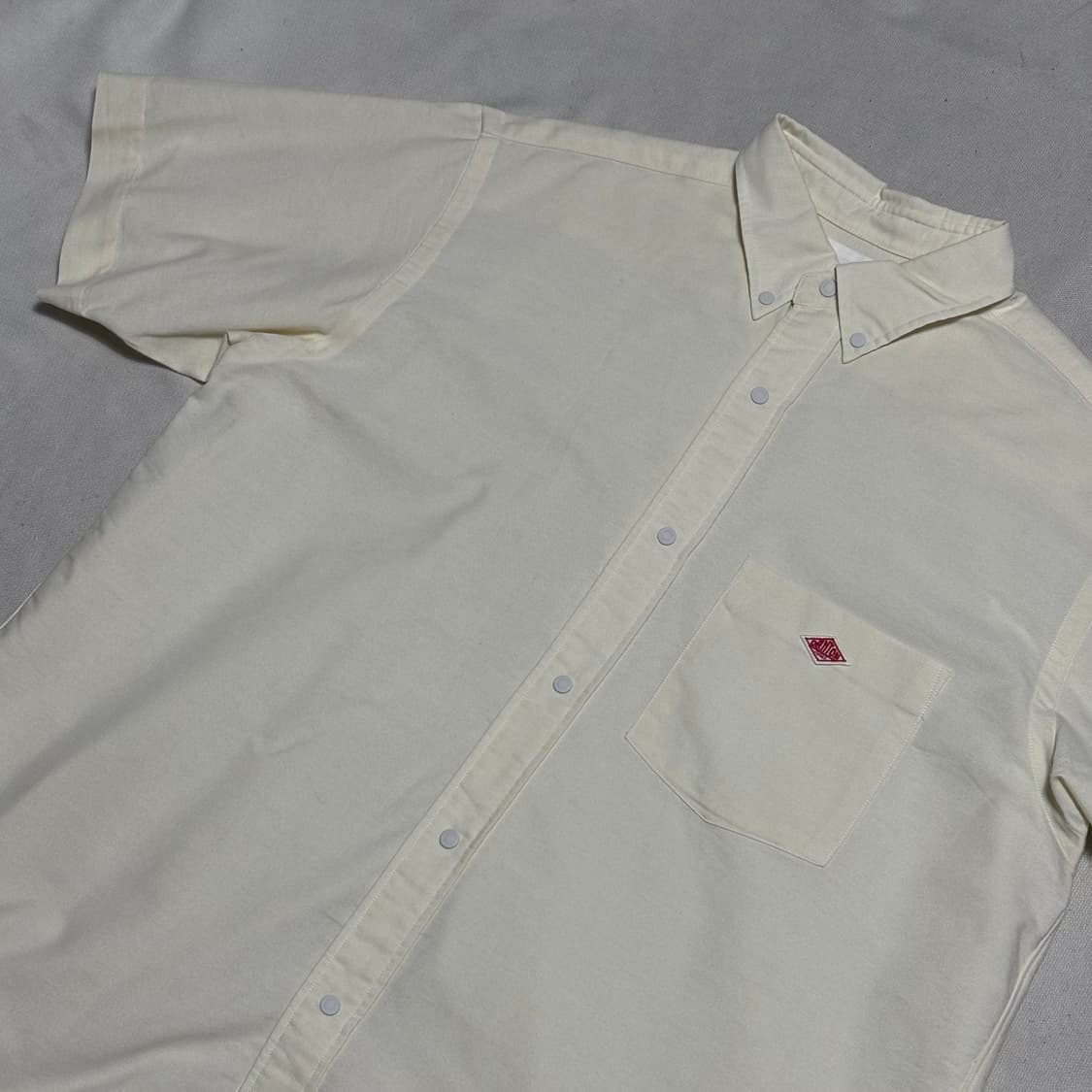 36 단톤 아이보리 포켓 반팔 셔츠 상품이미지1