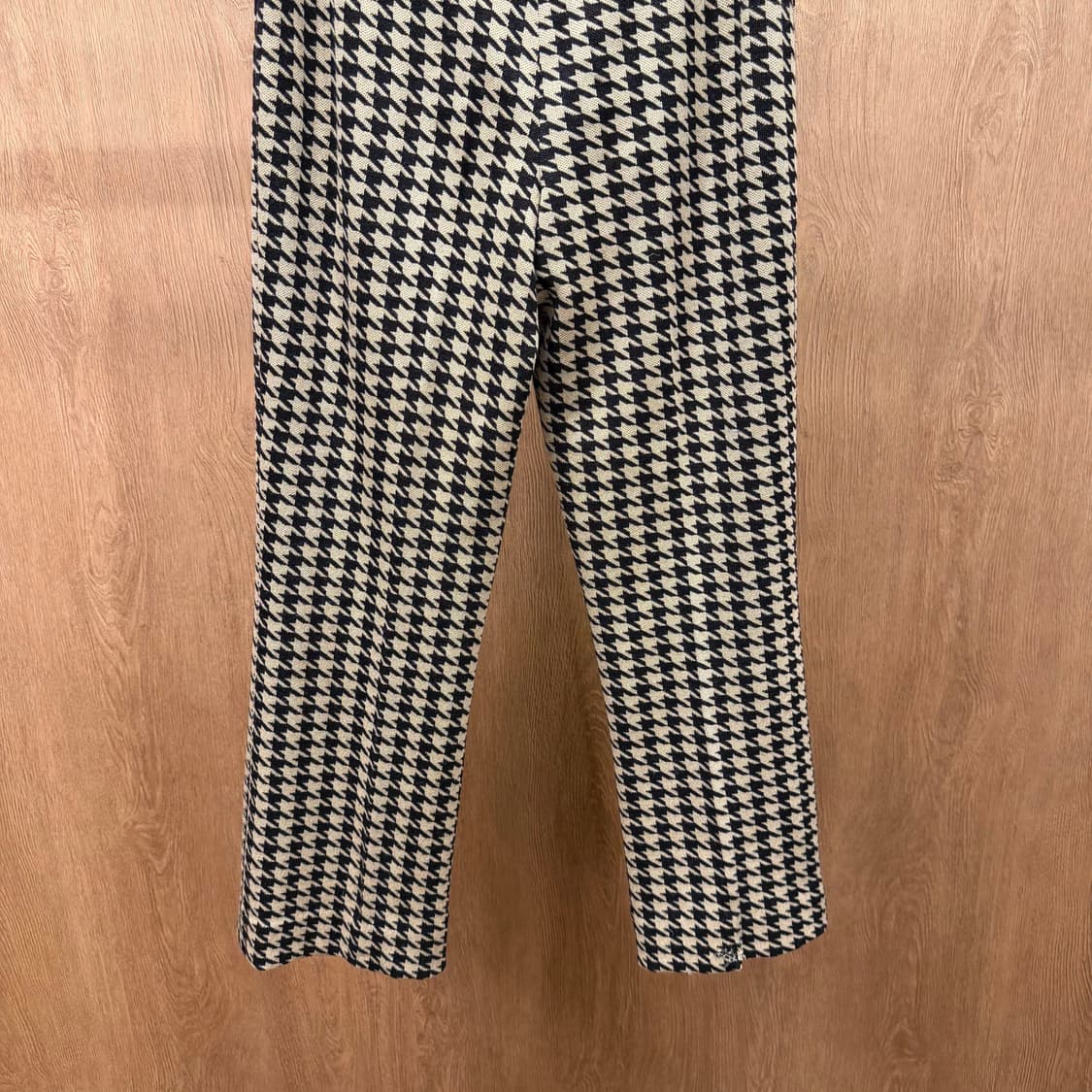 셀린느 세미 와이드 슬랙스 팬츠 하운드 투스 패턴 디테일 베이지 블랙 상품이미지5