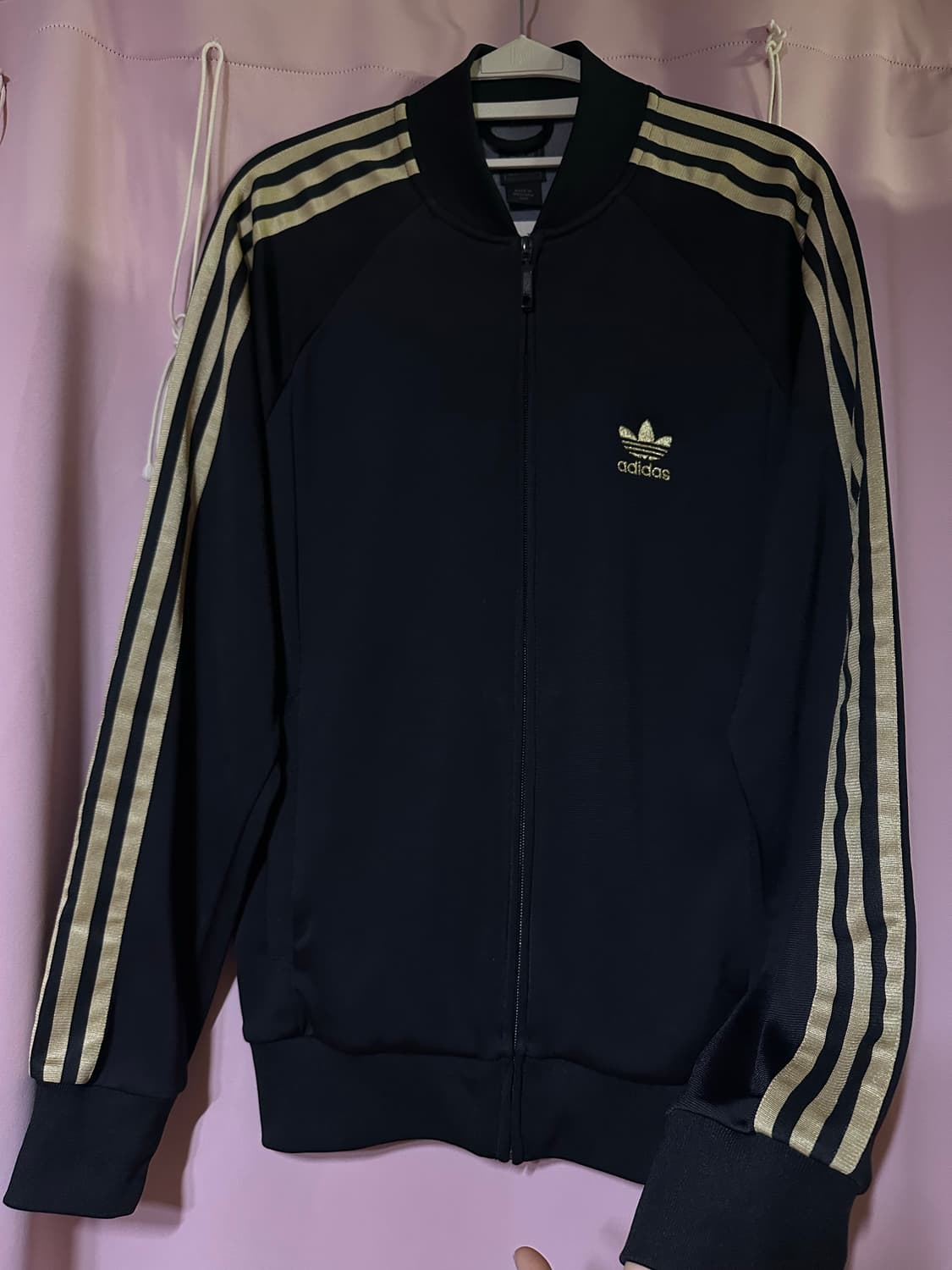 아디다스져지 아디다스 블랙 골드 파이어버드 슈퍼스타 검골 집업 트랙탑 상품이미지2