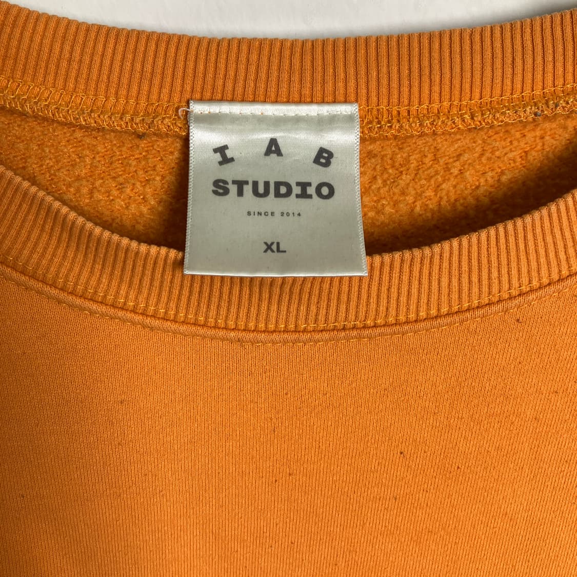 아이앱 스튜디오 X 두산 로고 맨투맨 XL 상품이미지3