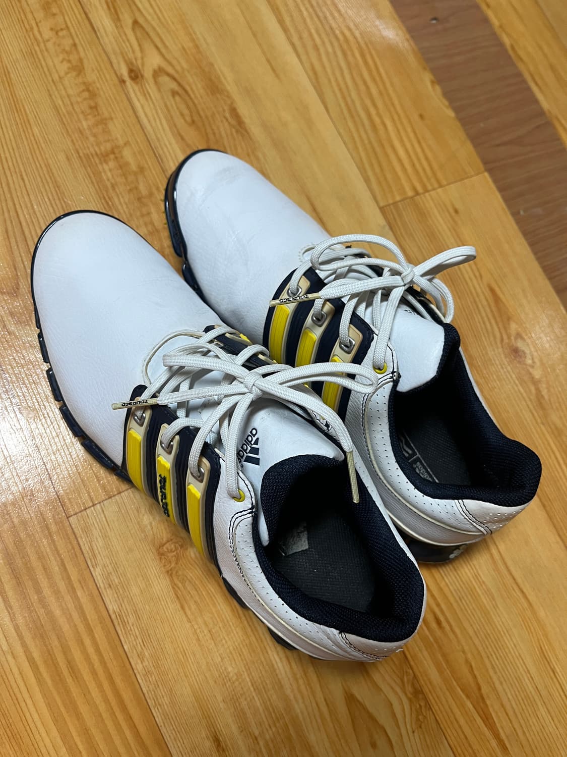 아디다스 골프화 상품이미지1