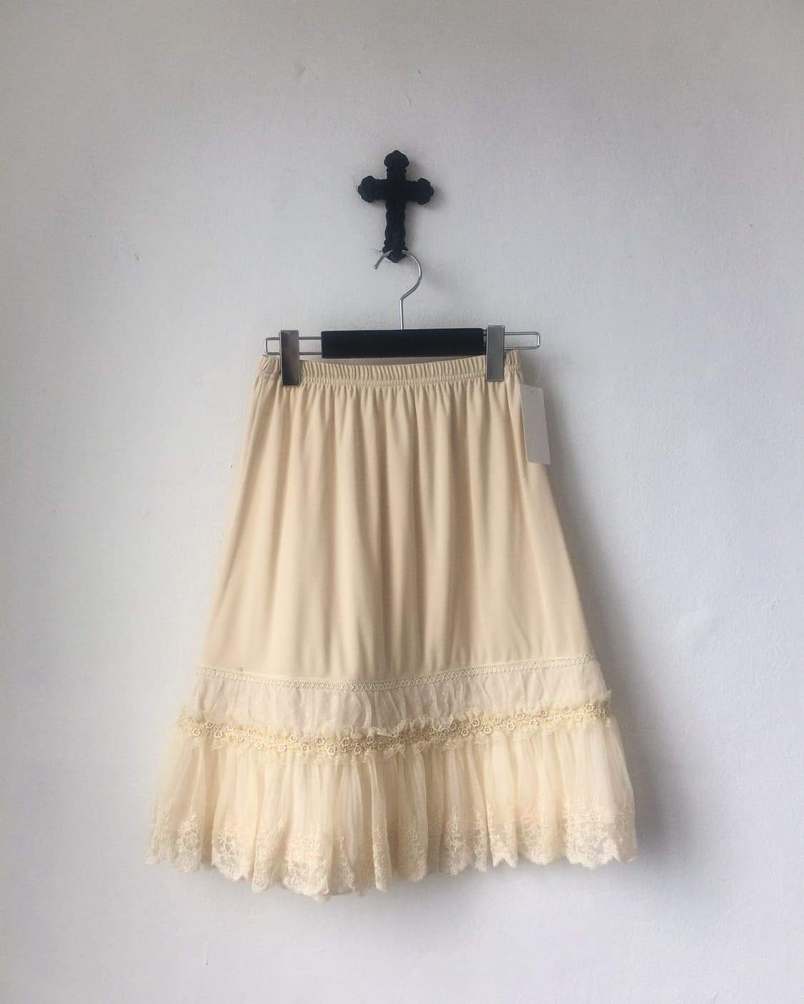 Lace point midi skirt 상품이미지1