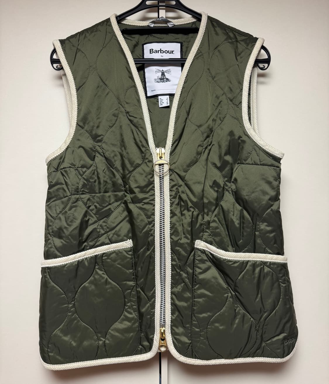 바버 알렉사청 노라 퀼트 베스트 올리브 상품이미지1