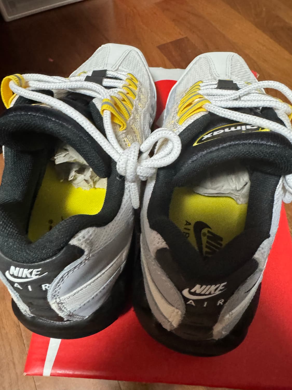 정품새제품 나이키 에어맥스95 에센셜 투어 옐로우 265mm 상품이미지5