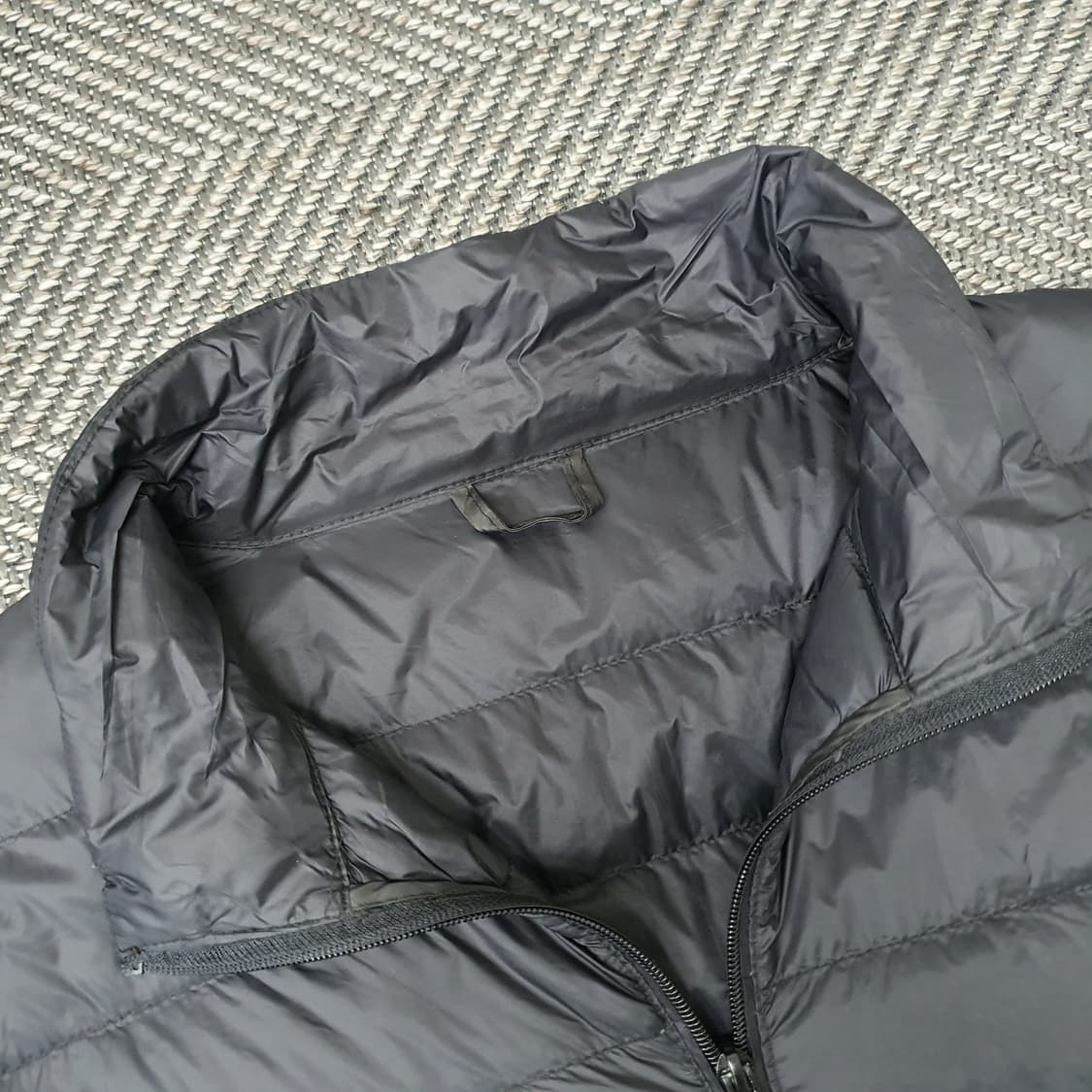 심플한 오리털 경량패딩 자켓 남자115 상품이미지2