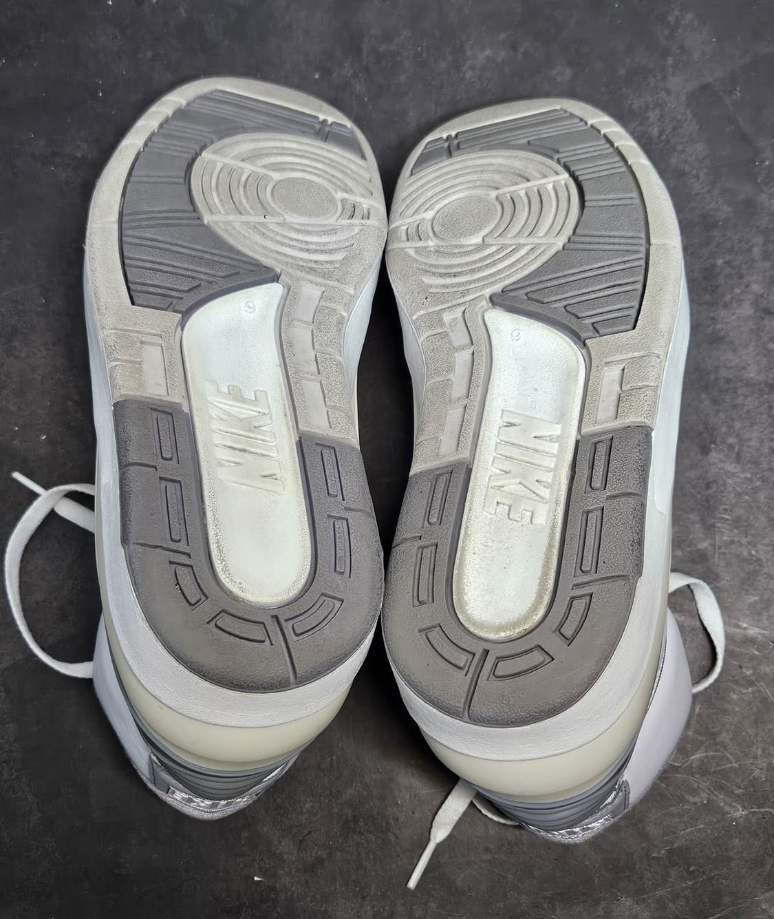 [S급] 에어 조던 2 레트로 뉴트럴 그레이 270mm 상품이미지9