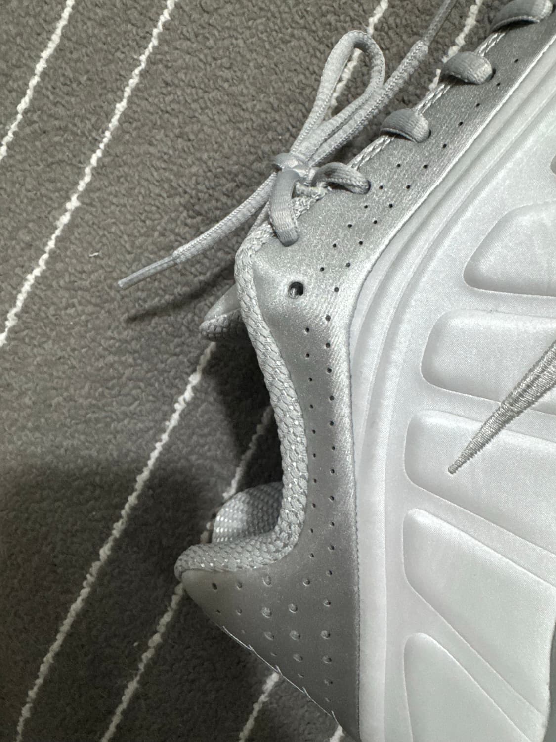 나이키 샥스 R4 메탈릭 실버 화이트 상품이미지6