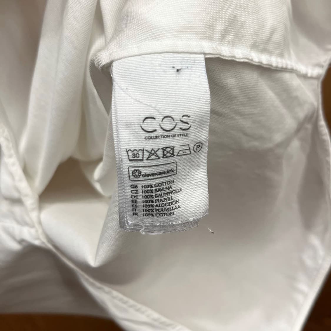 코스 코튼 셔츠 헨리넥 버튼 클로징 스퀘어 라인 절개 디테일 화이트 상품이미지7