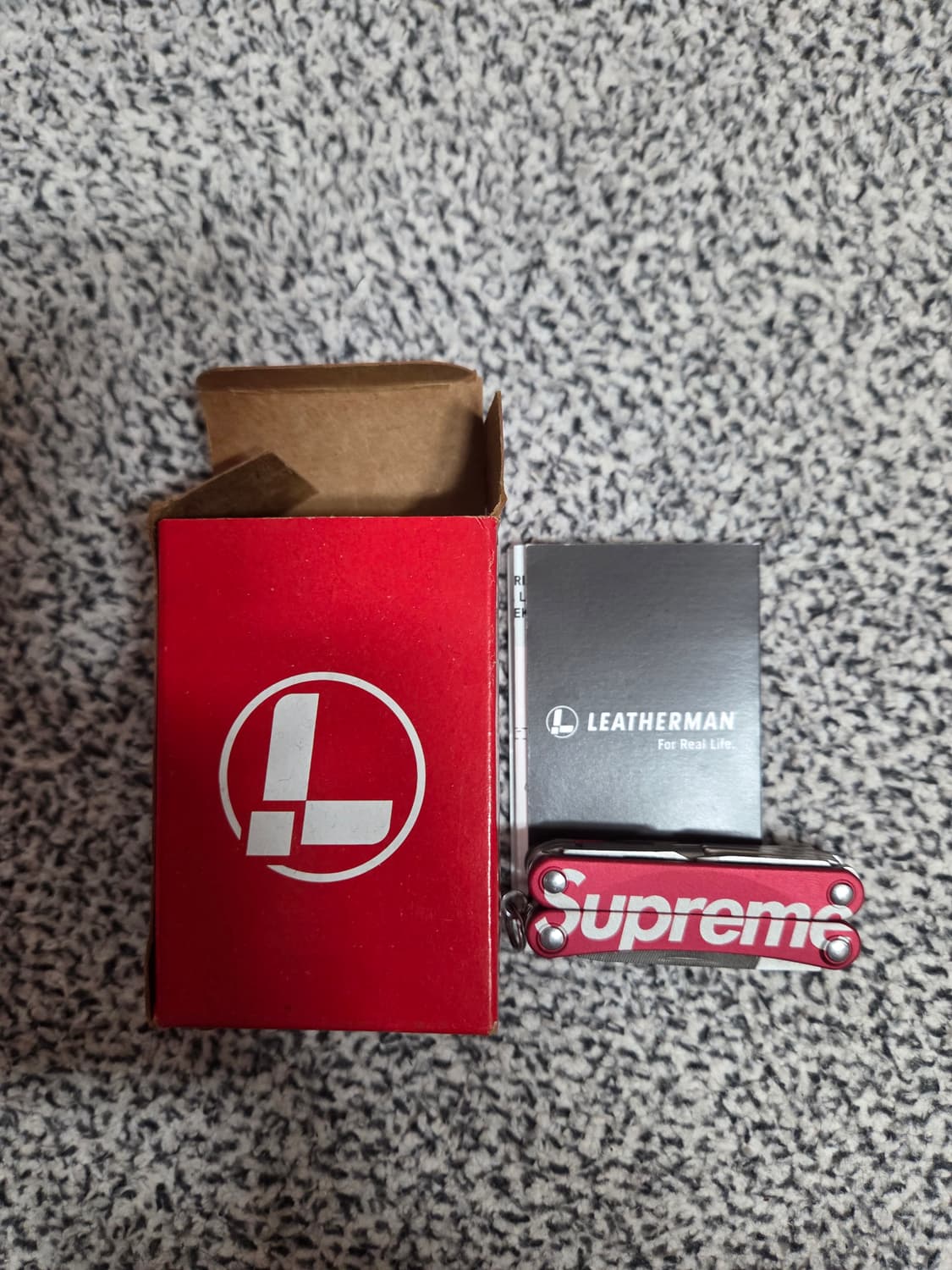 슈프림 x 레더맨 스쿼트 PS4 멀티툴  상품이미지3