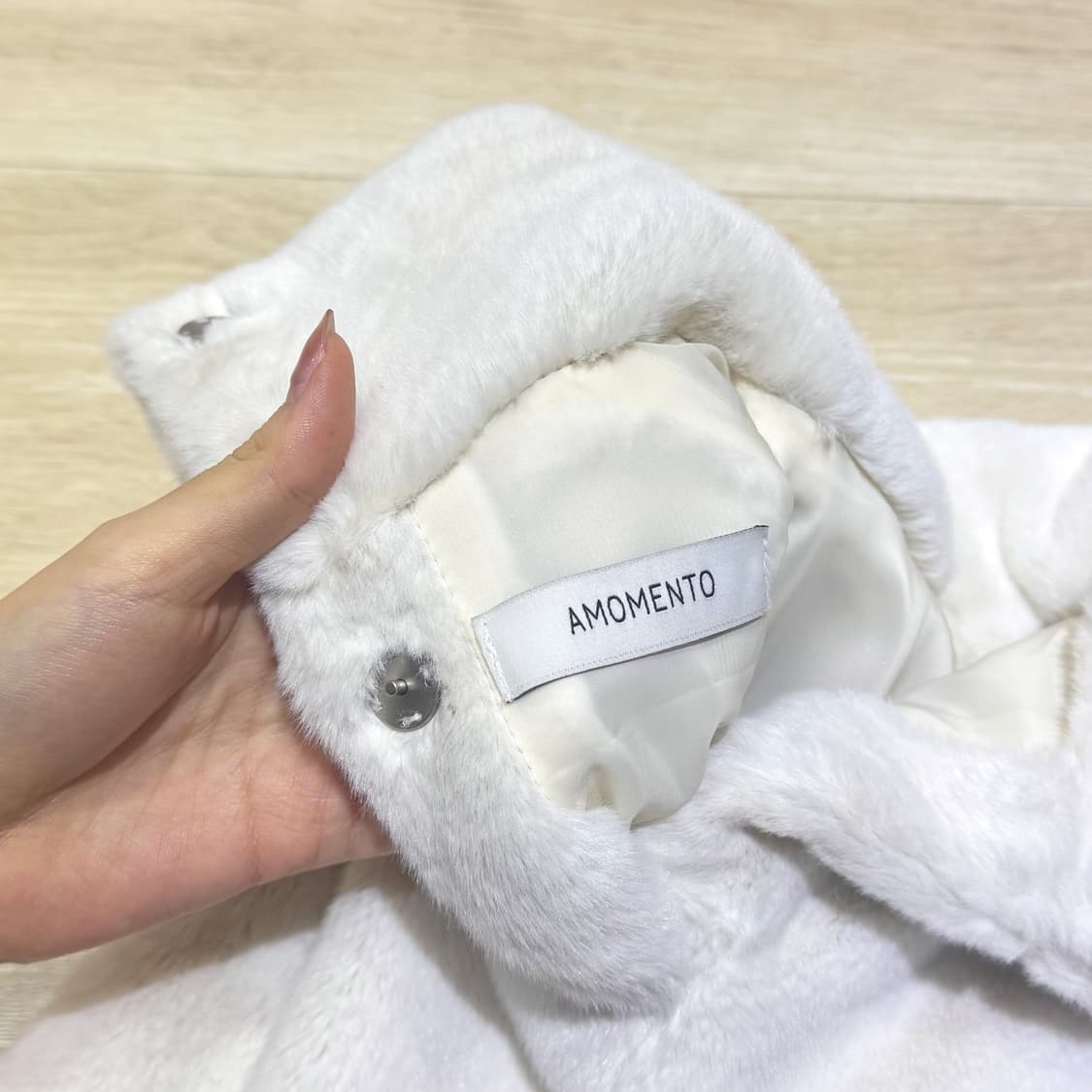 아모멘토 크롭 퍼 베스트 아이보리 상품이미지3