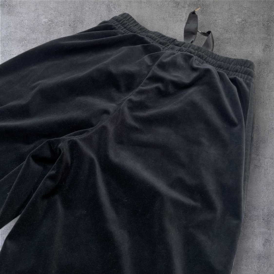 아디다스 Adidas 블랙 벨루어 와이드 트랙팬츠 XS 상품이미지7