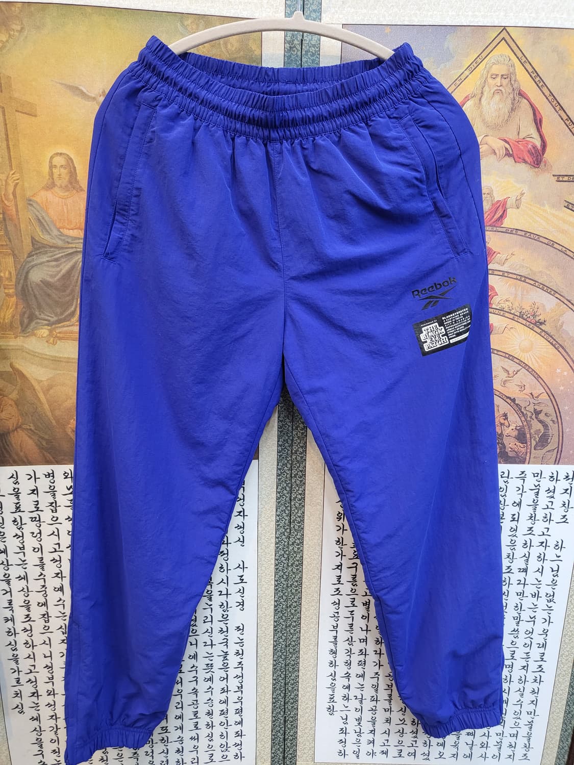 리복x블랙아이패치 트랙팬츠 상품이미지1