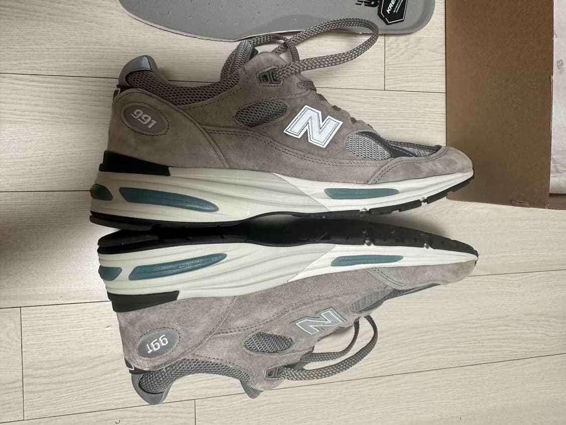 뉴발란스 991 v2 그레이 사이즈 280 팝니다 상품이미지4