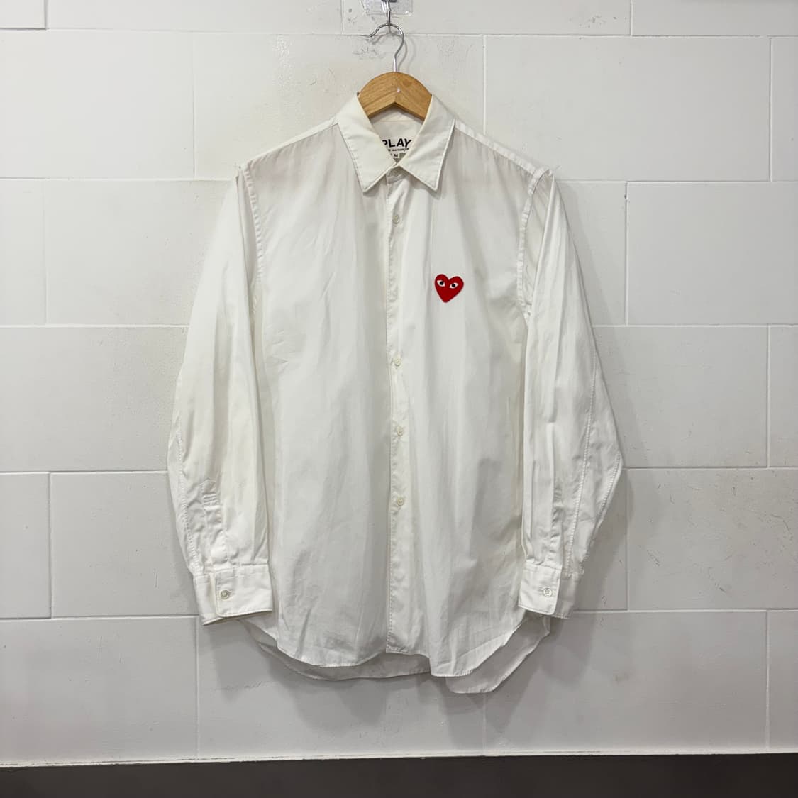 꼼데가르송 레드와펜 셔츠 상품이미지1