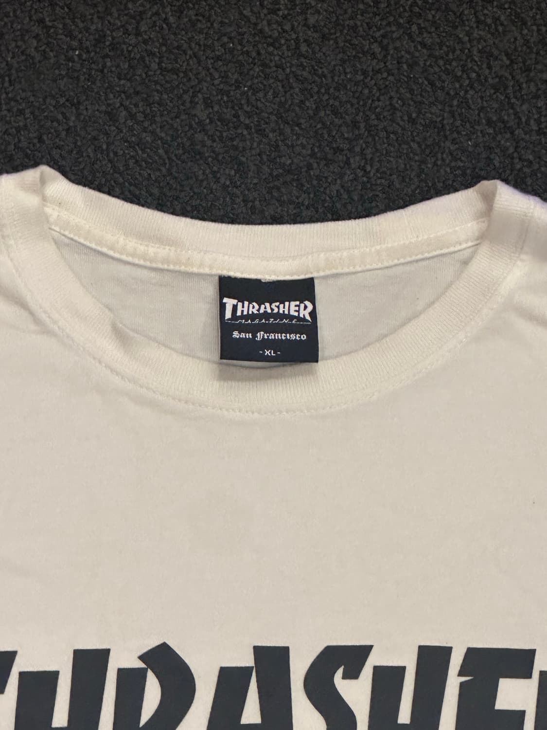 (XL) 트레셔 로고 반팔 티셔츠 팝니다 상품이미지2