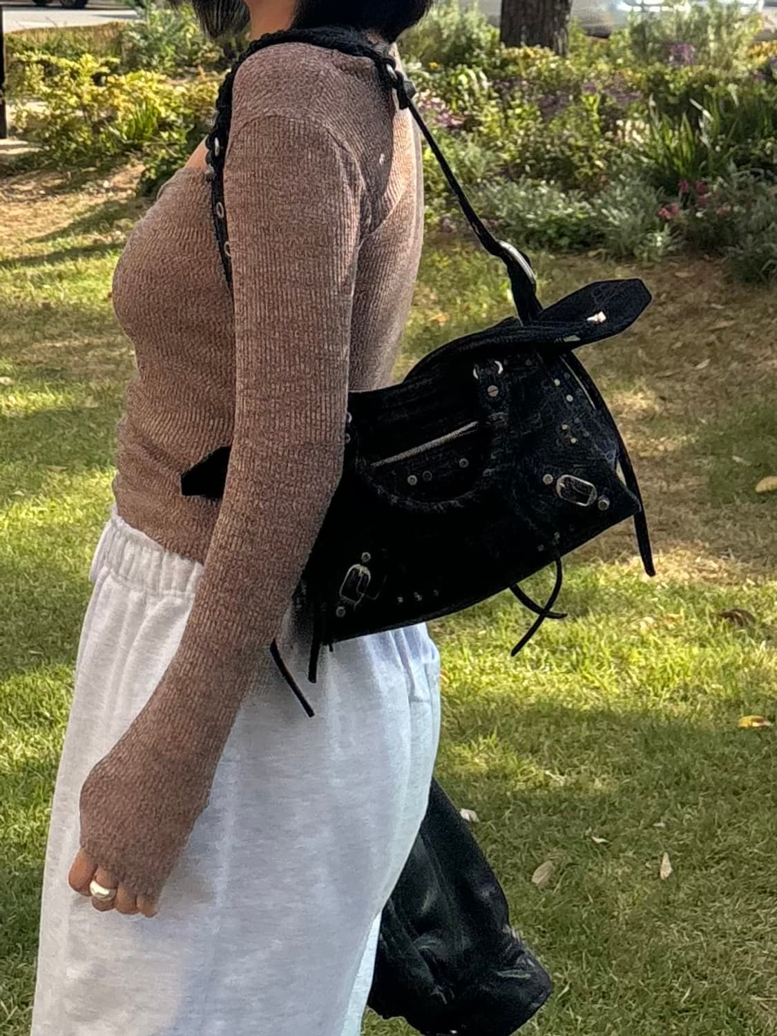 발렌시아가 네오 카골 XS 블랙 숄더백 상품이미지2