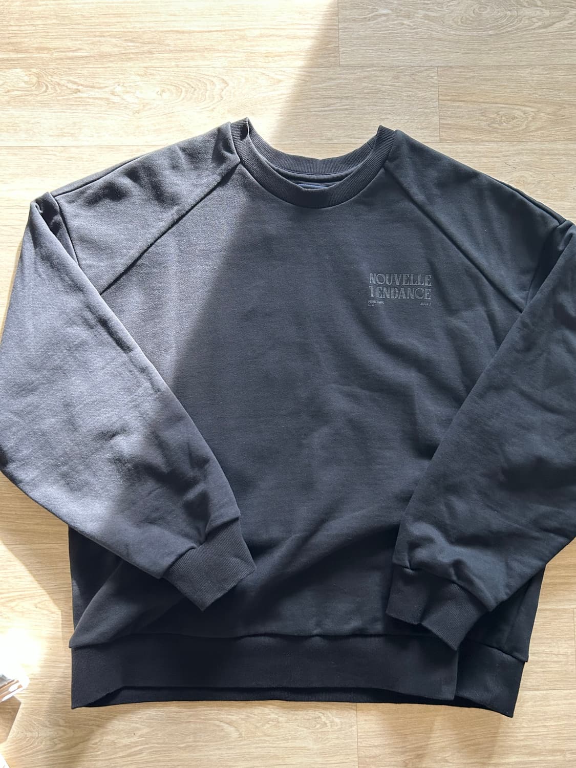 준지 21SS 블랙 그래픽 엠브로이더리 맨투맨 S 상품이미지2