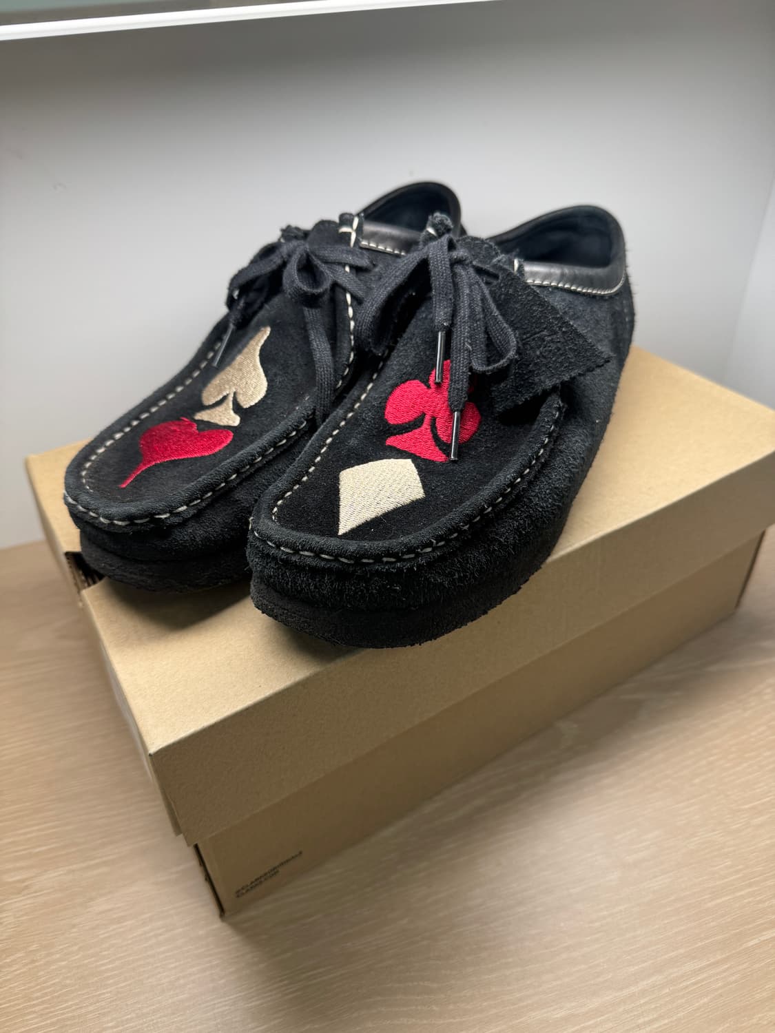 스투시 클락스 왈라비 상품이미지1