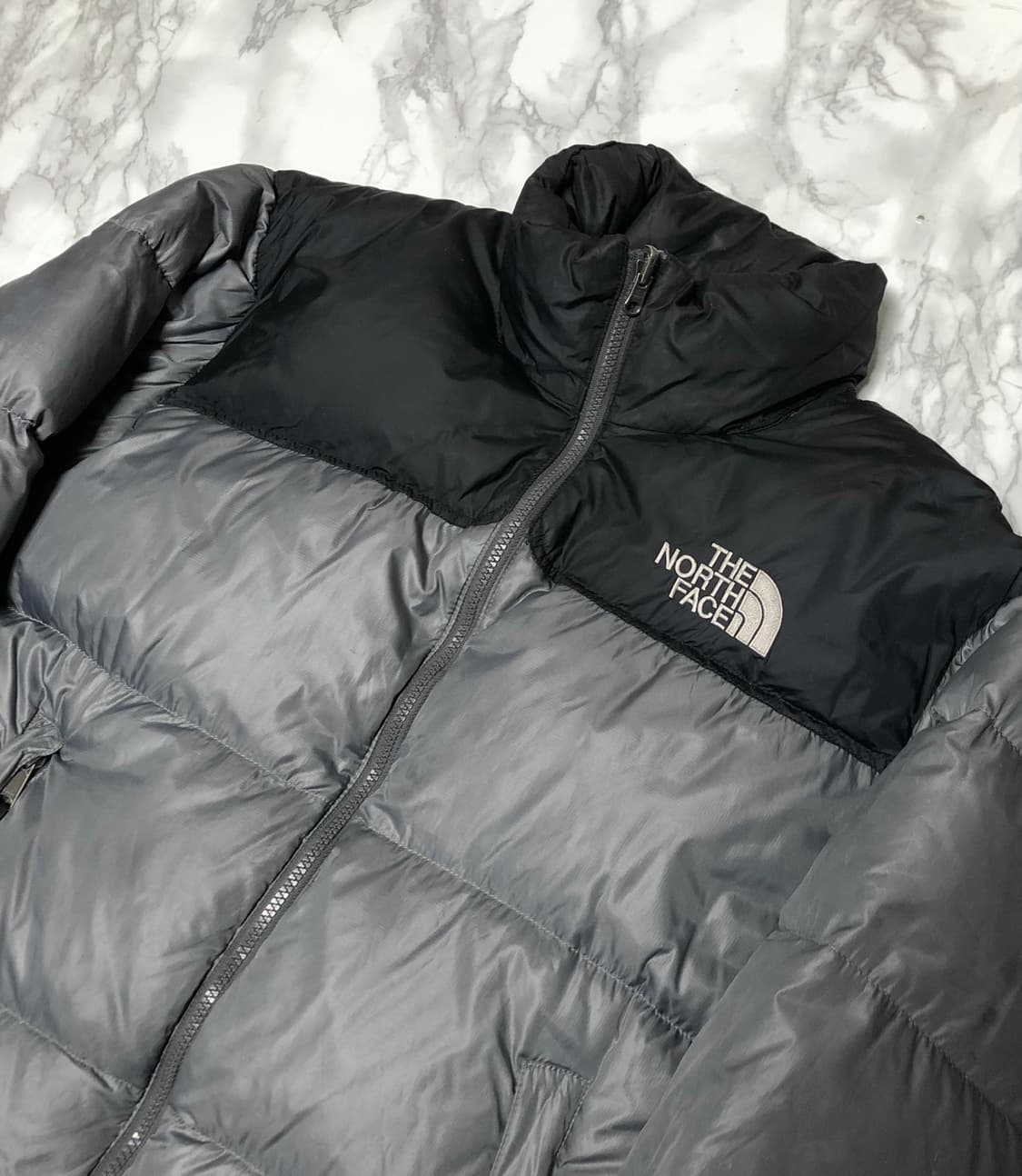 노스페이스 눕시 패딩 700 실버그레이 자켓 상품이미지2
