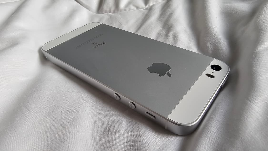 [정품] 아이폰 SE1 128GB 배터리신품 카메라 실버 해외판 상품이미지4