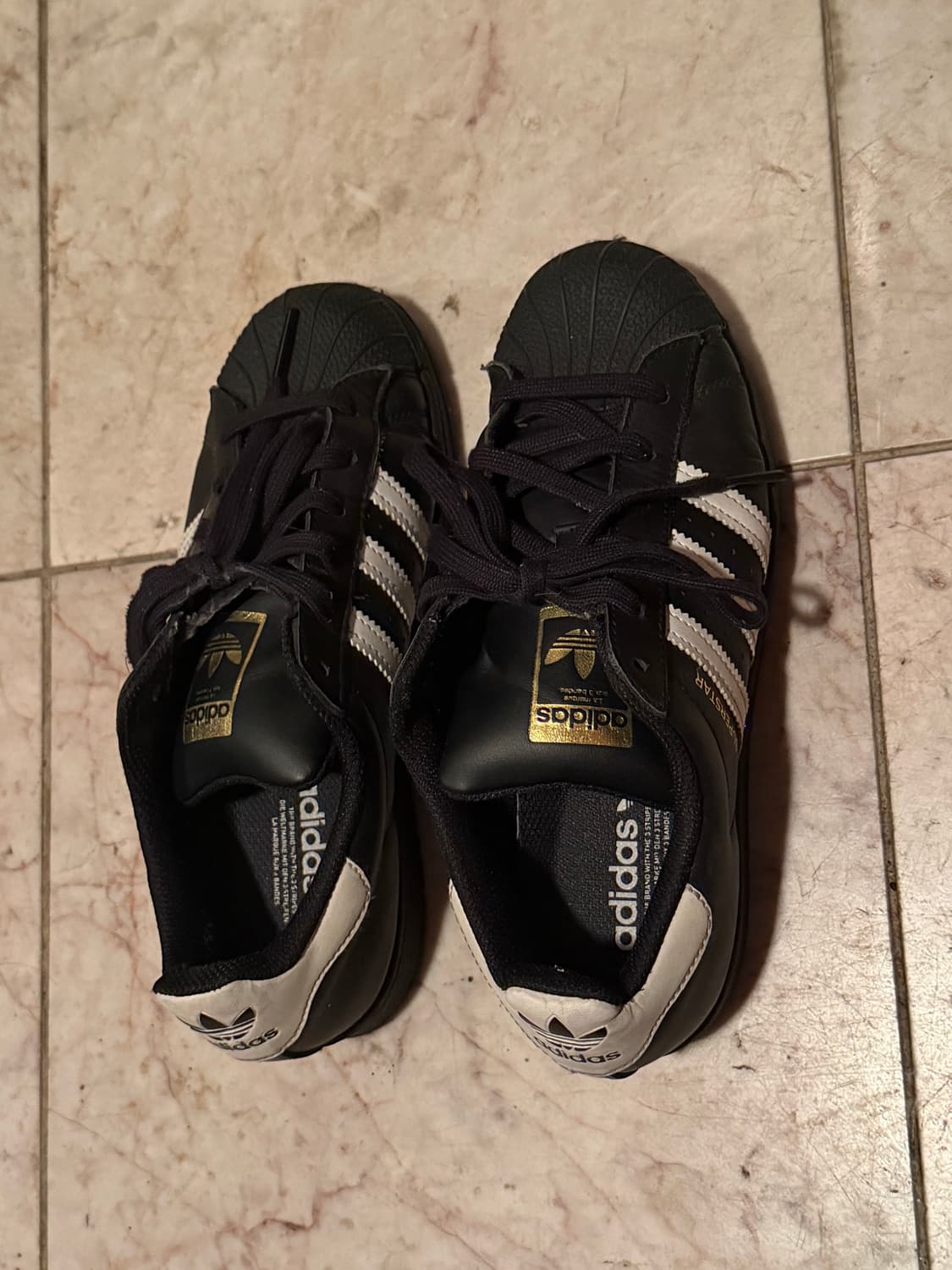 아디다스 슈퍼스타 코어 블랙 화이트 235 상품이미지2