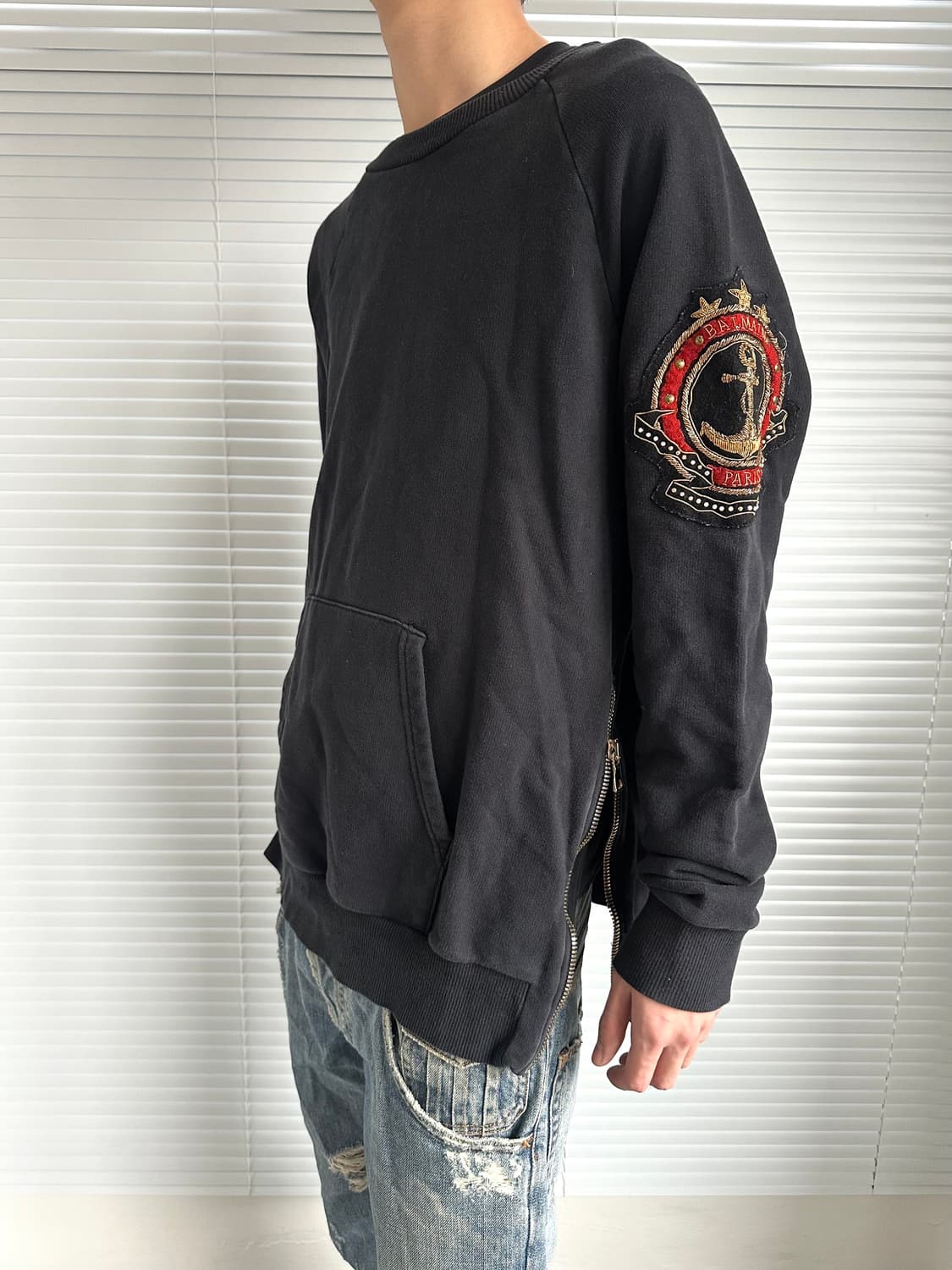 발망 견장 엠블럼 패치 사이드지퍼 맨투맨 상품이미지1