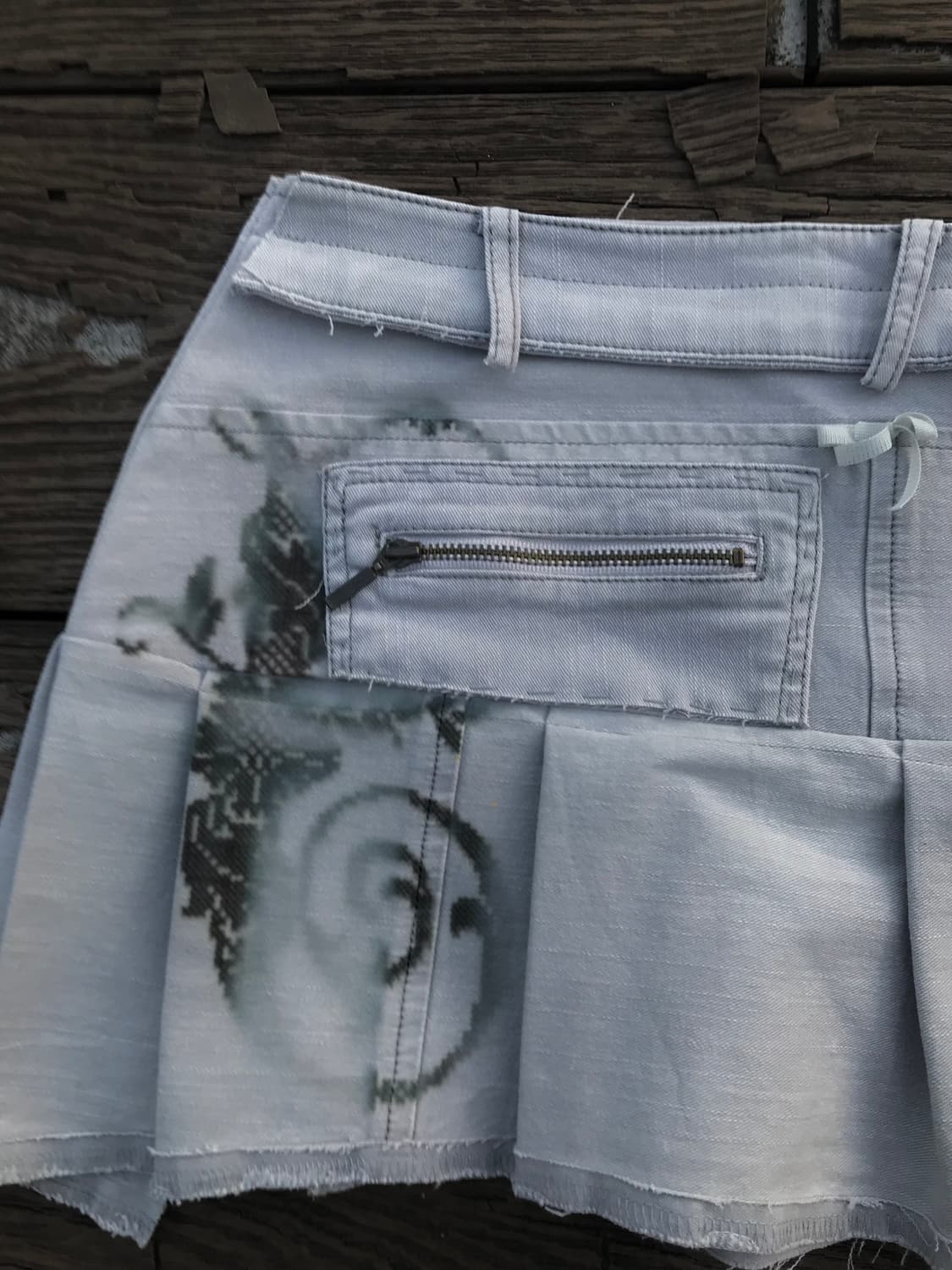 Buddha Pixel Pleated Denim Skirt 상품이미지3