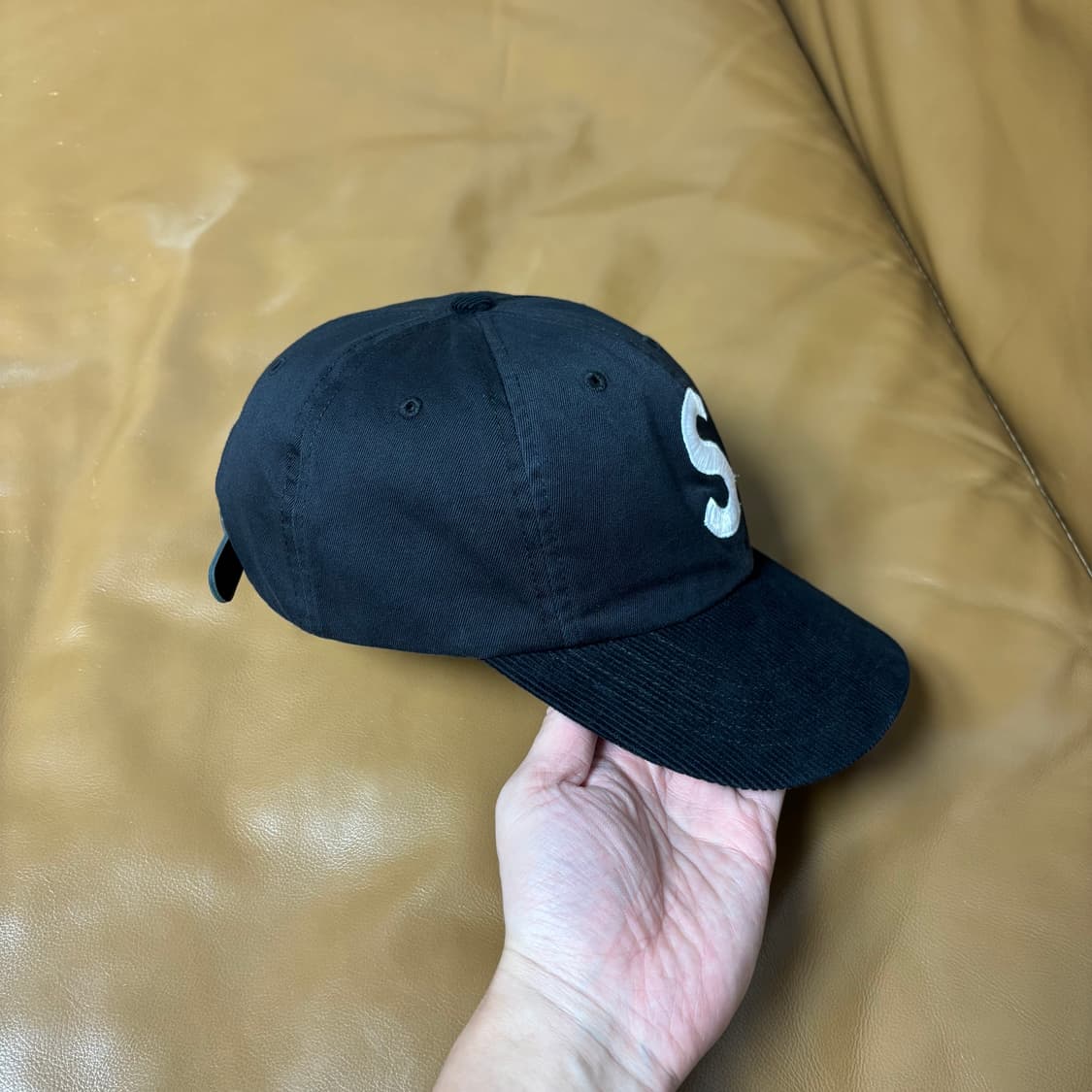 슈프림 S로고 6패널 볼캡 모자 24ss 투톤 블랙 상품이미지4