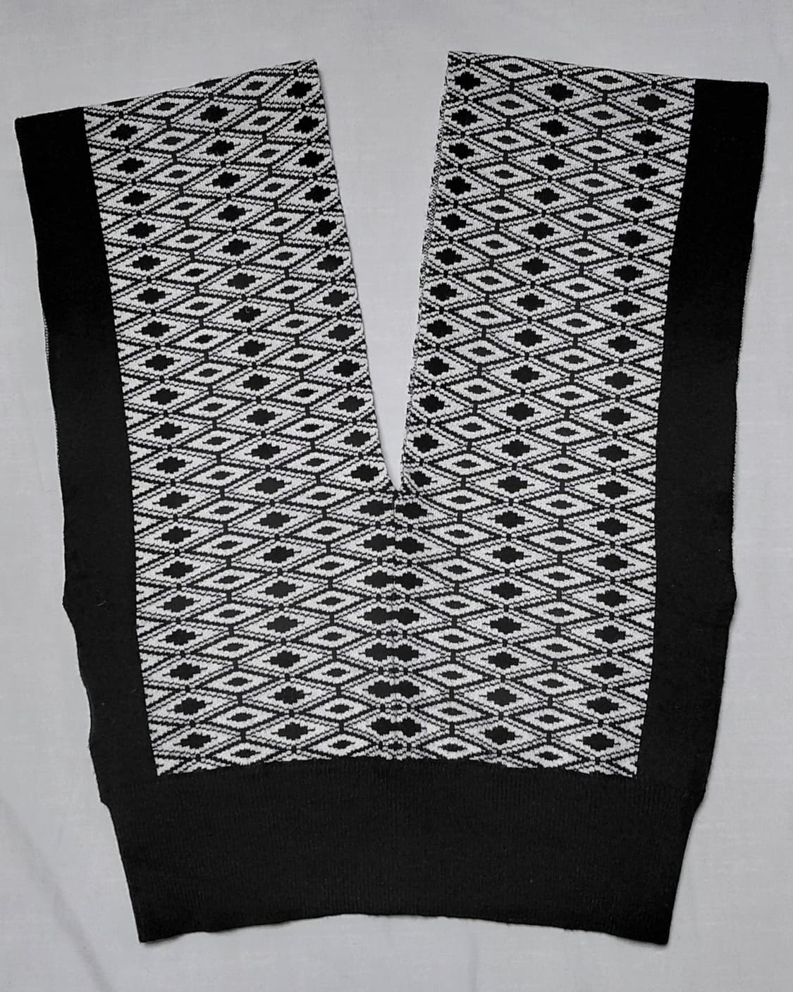 [새상품] Riche glamour 패턴 브이넥 니트 베스트 (M) 상품이미지6