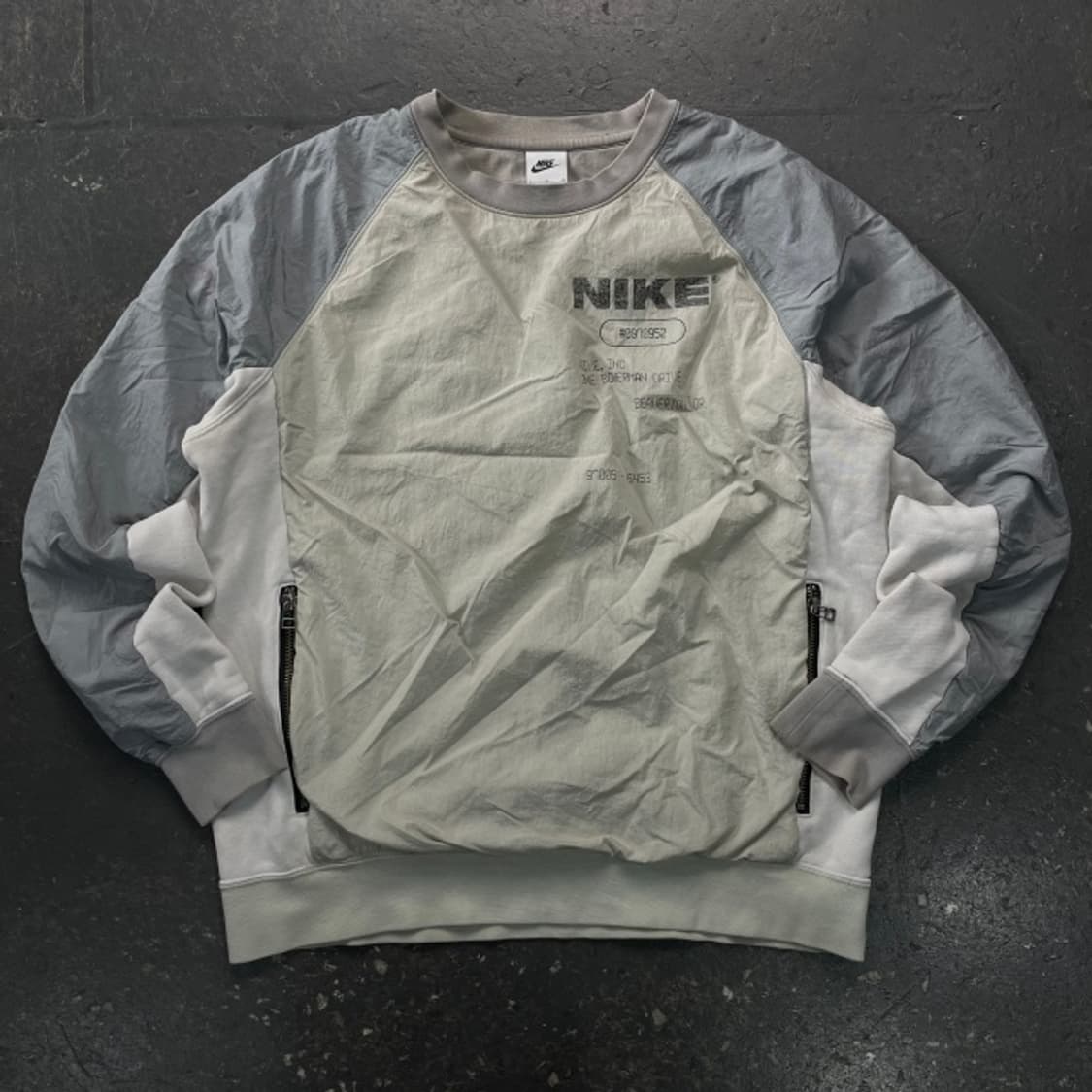 100 나이키 나일론 맨투맨  상품이미지1