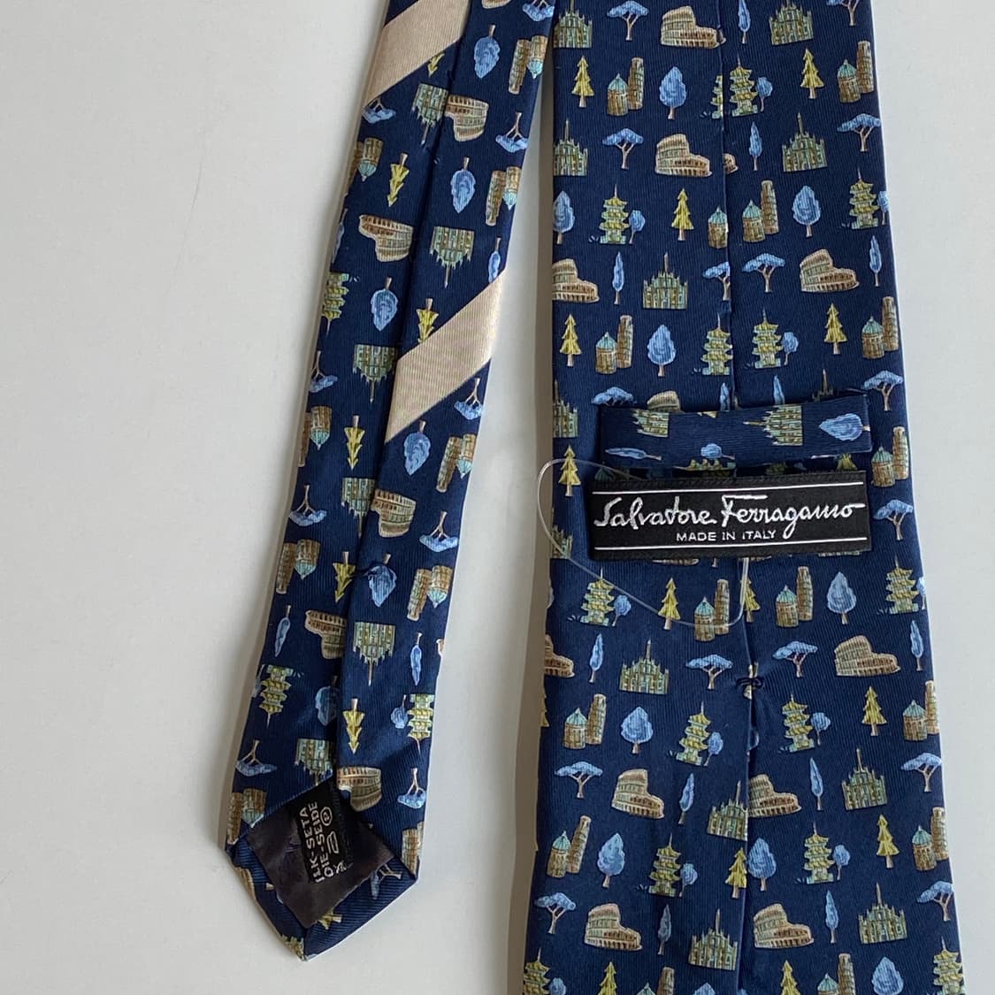 페레가모(Ferragamo) 명품 정품 넥타이 상품이미지5