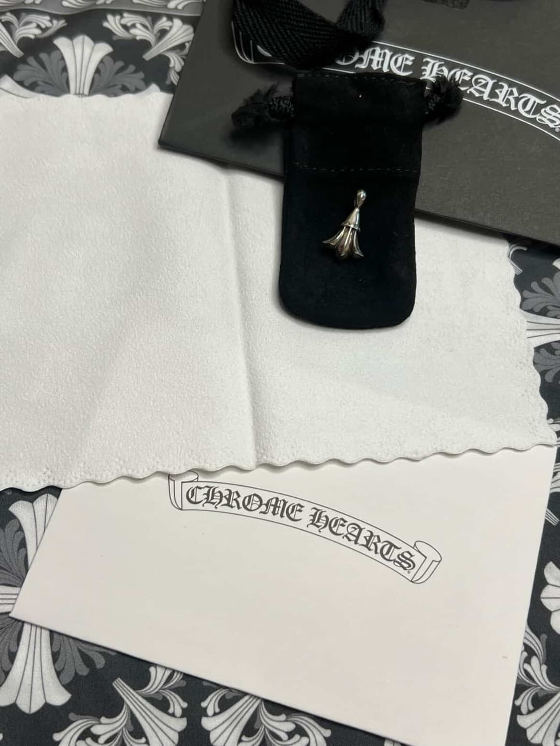 크롬하츠 크로스테일참 상품이미지1