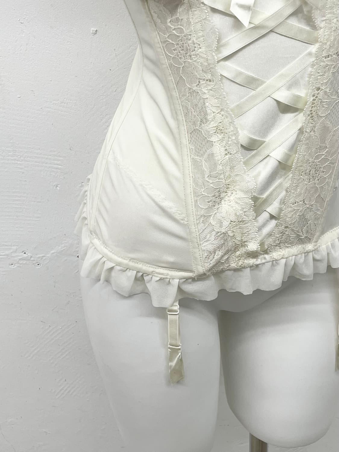 에메필 화이트페어리 레이스 가터 코르셋  상품이미지3