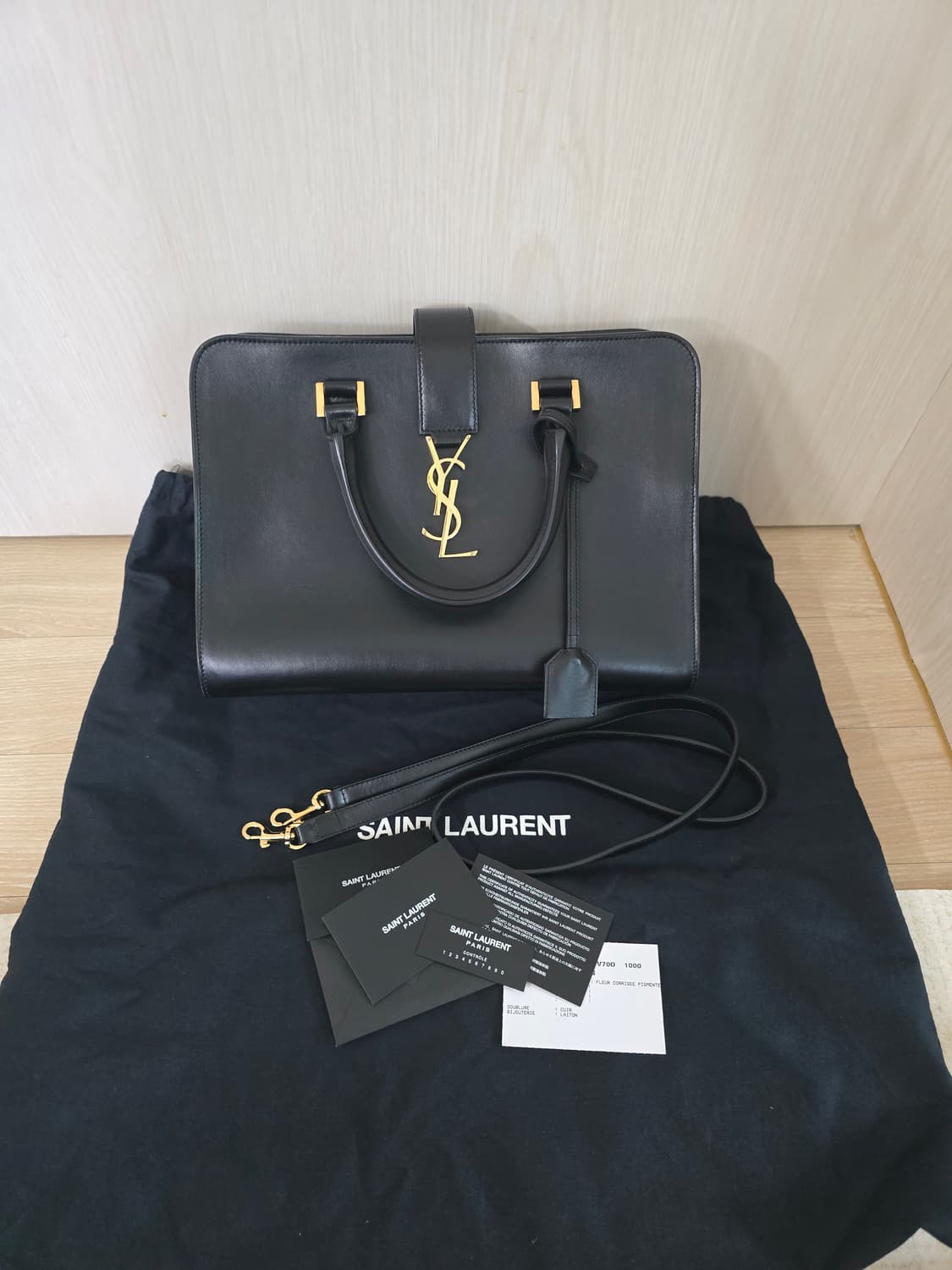 생로랑 카바스백 블랙 스몰사이즈  상품이미지1