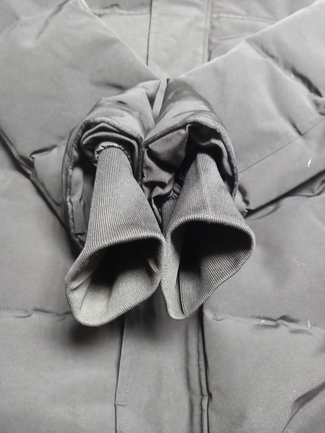 캐나다구스 블랙와펜 패딩       110 상품이미지10