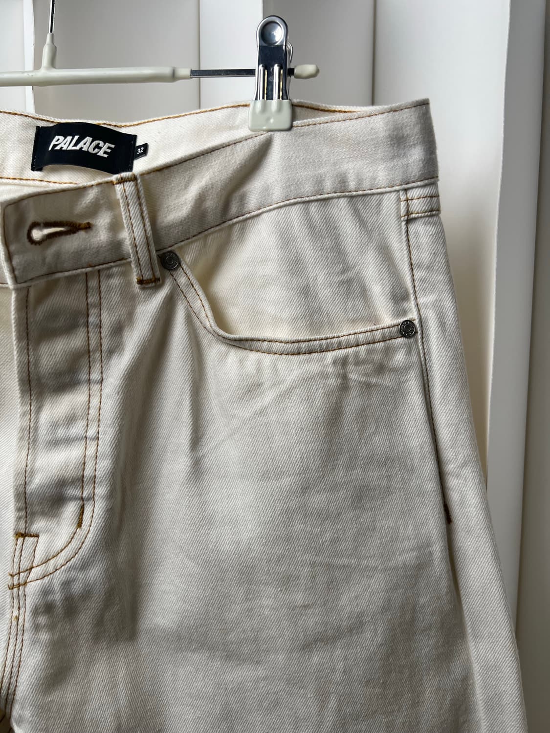 Palace 팔라스 화이트 데님. 새상품 상품이미지5