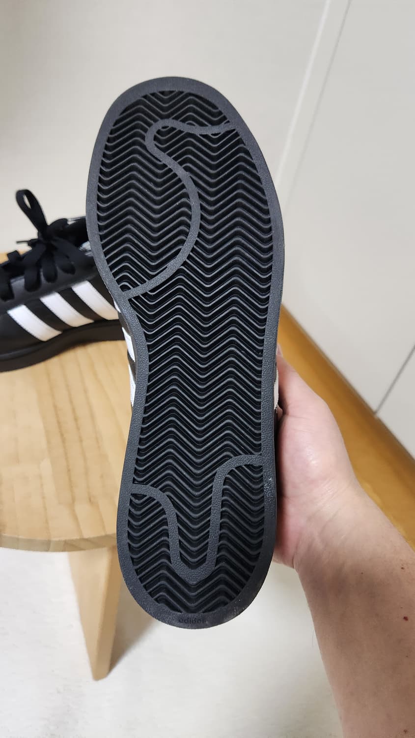 (1회착)아디다스 슈퍼스타 블랙 운동화 290 상품이미지4